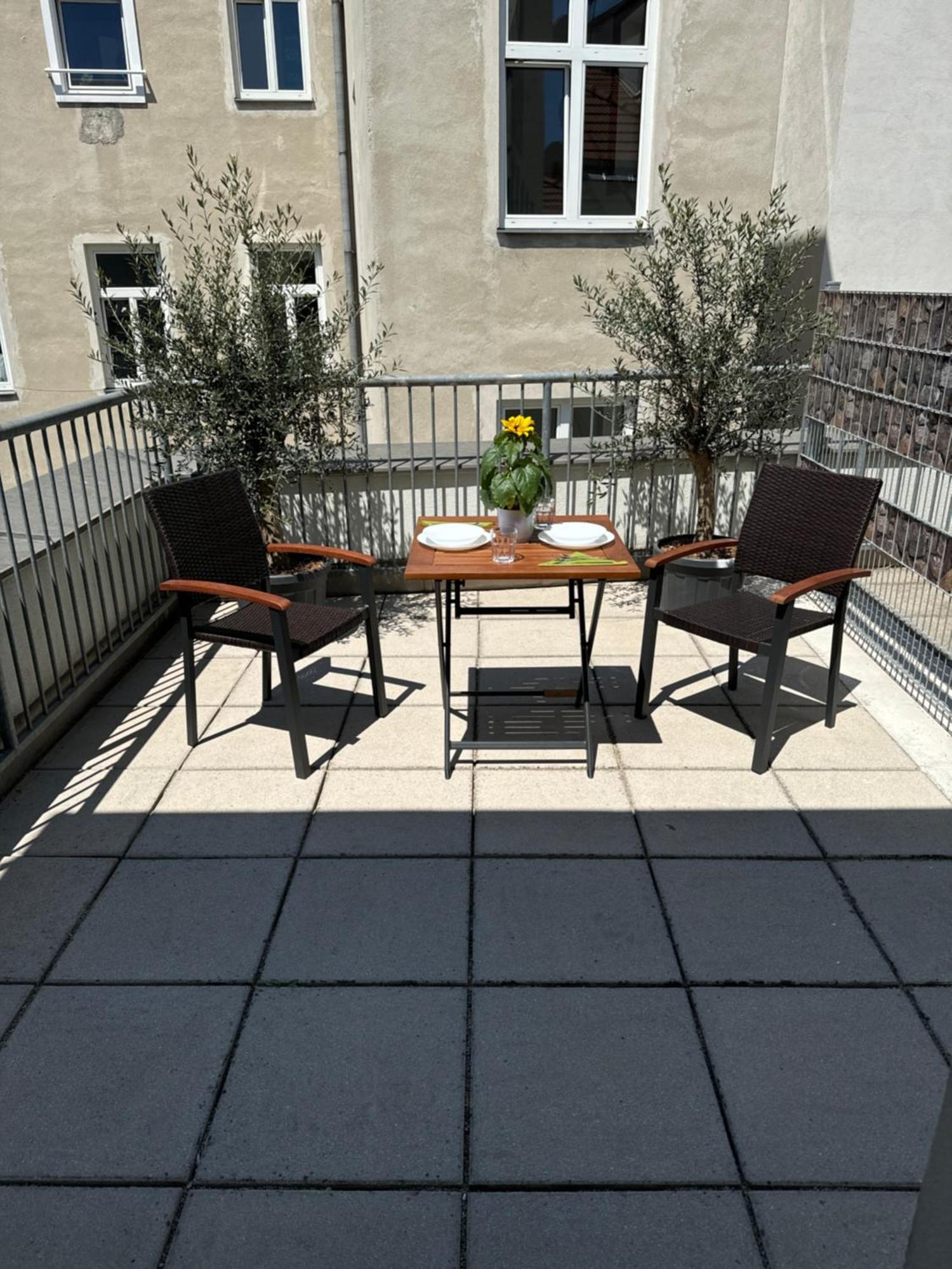 Апартаменты Klein Aber Fein Mit Terrasse Вена Экстерьер фото